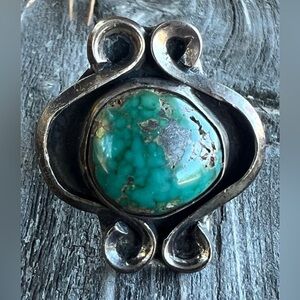 Vintage sterling turquoise southwestern ring